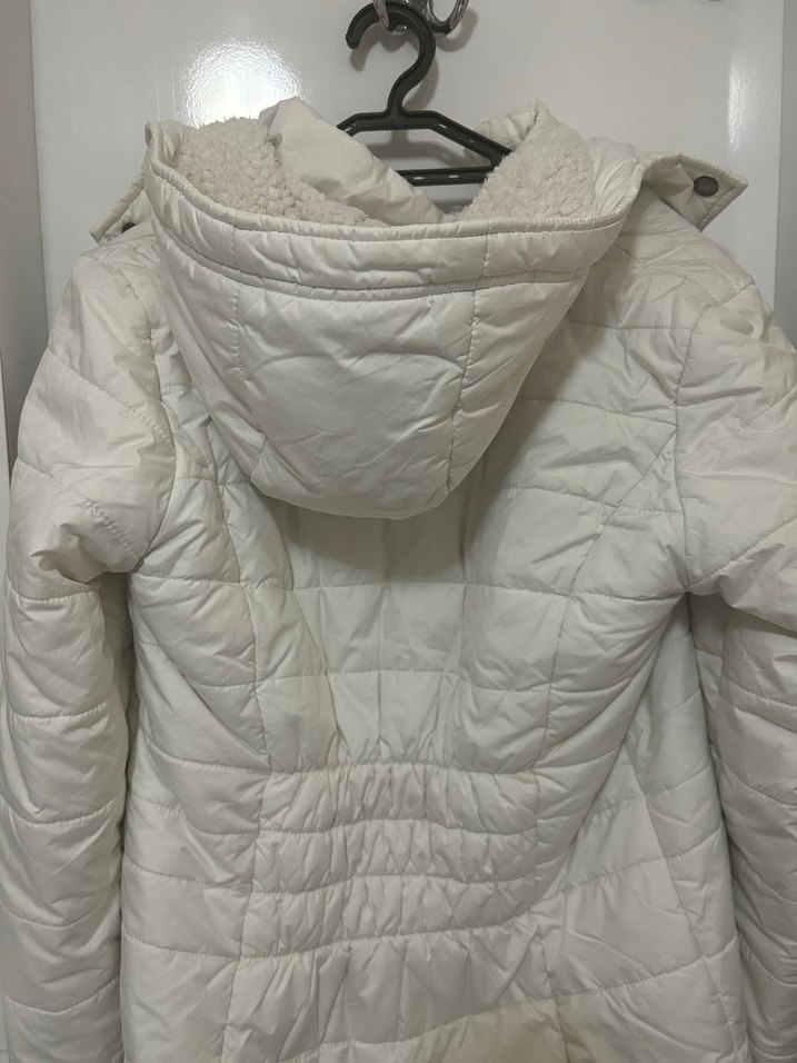 Beyaz Kapitone mont - Görsel 3