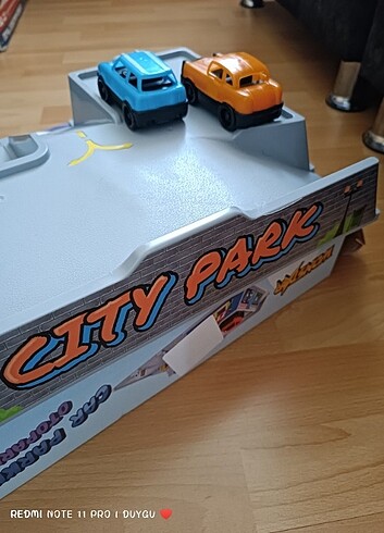  Beden Renk Arabalı Otopark Seti 