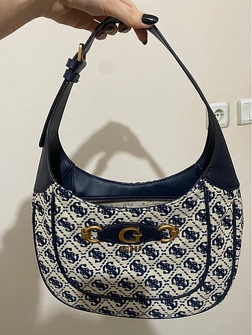 GUESS ÇANTA