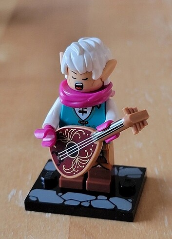 Lego 71047 Dungeons Dragons Elf Bard