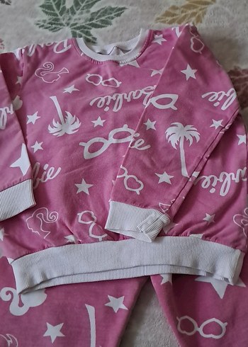 Kızlar için Barbie Baskılı Pembe Eşofman Takımı - Görsel 4