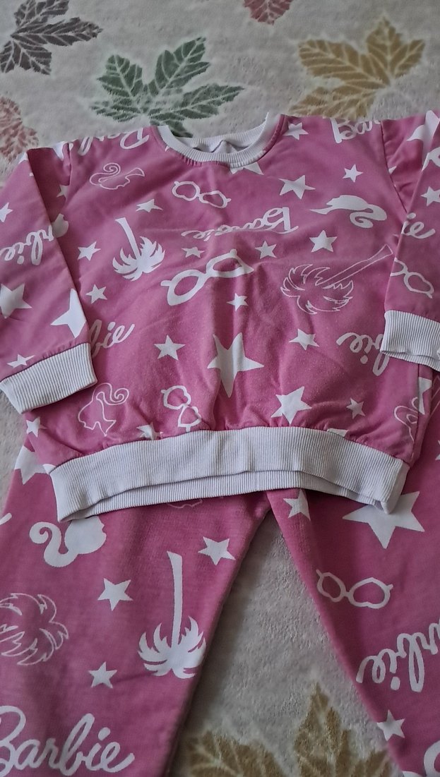 Kızlar için Barbie Baskılı Pembe Eşofman Takımı - Görsel 2