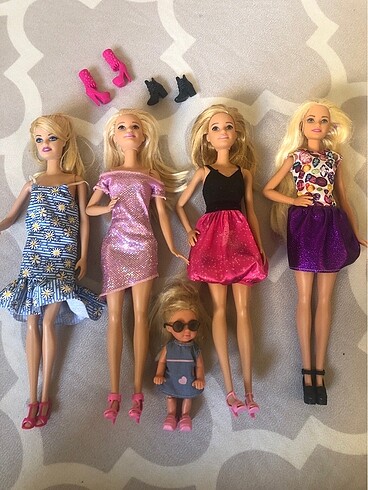Barbie bebek