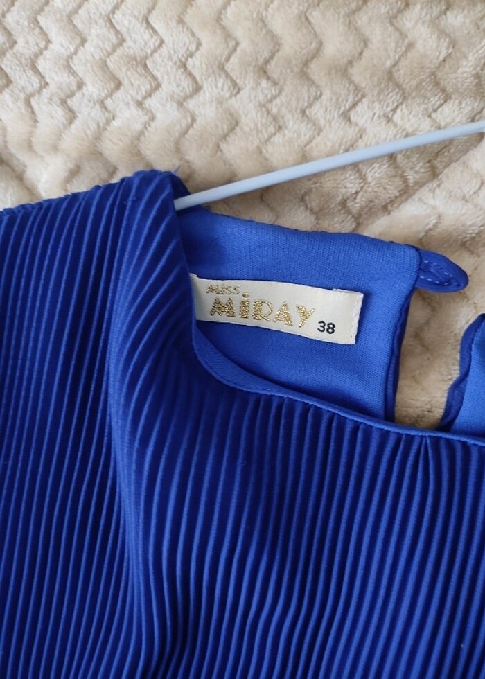 Piliseli Şifon Bluz - Görsel 2