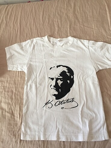 Atatürk baskılı 7 yaş tişört