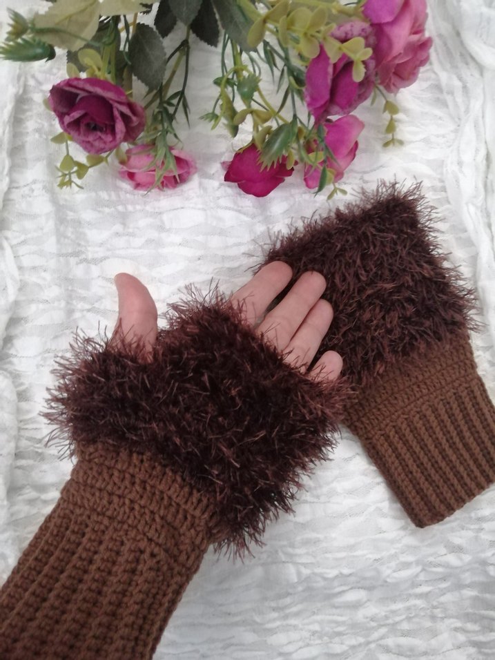 Peluş Örgü Kadın Eldiven - Görsel 3