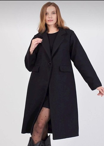 Siyah Düğmeli Kadın Kaban - Görsel 2