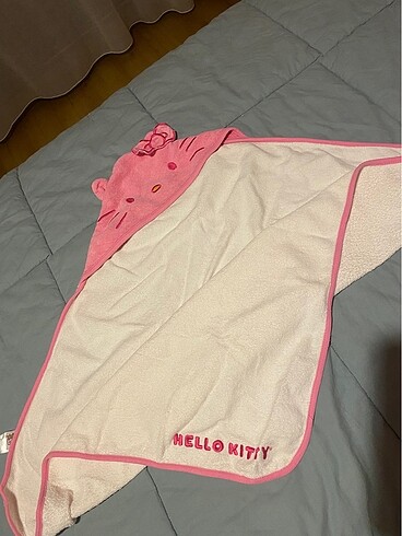 Hello Kitty Başlıklı bebek havlusu