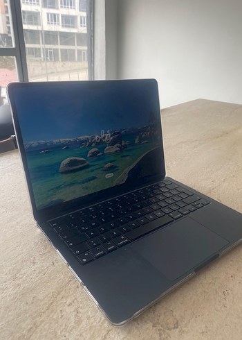 Apple MacBook Dizüstü Bilgisayar M2 - Görsel 2