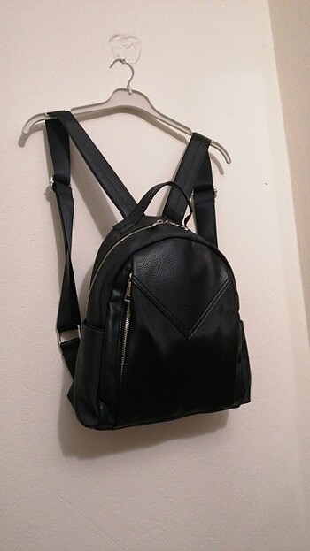 siyah sırt çantası 