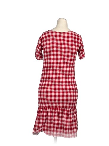 m Beden PreLoved Kısa Elbise %70 İndirimli.