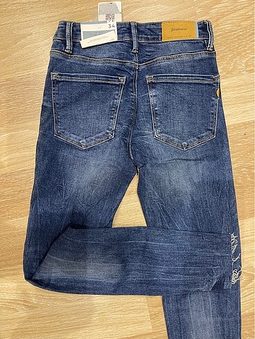 s Beden lacivert Renk Stradivarius s beden jean