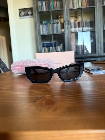 miu miu orjinal siyah cat eye gözlük