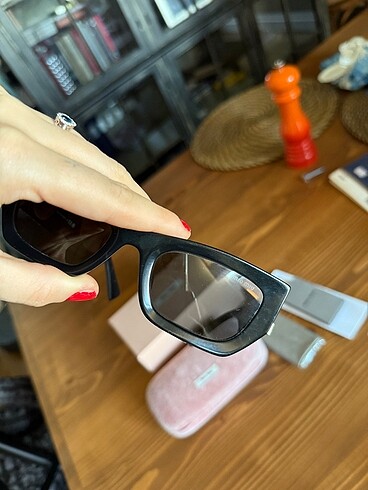 Beden siyah Renk miu miu orjinal siyah cat eye gözlük