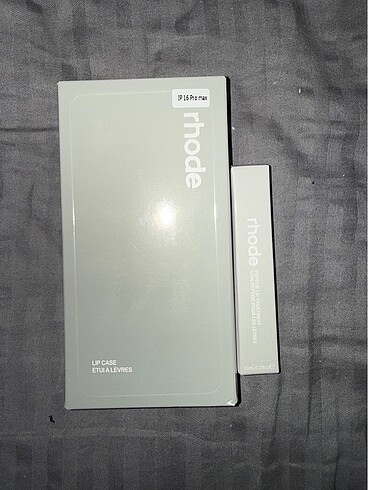 Rhode phone case iphone 16 pro max ve lip balm