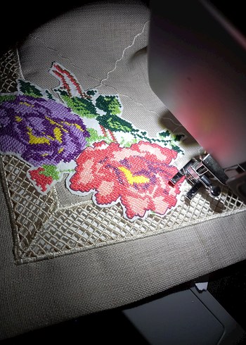 Nakışlı Masa Örtüsü - Görsel 8