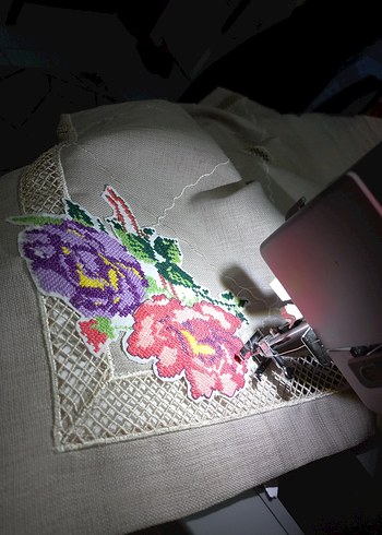 Nakışlı Masa Örtüsü - Görsel 9