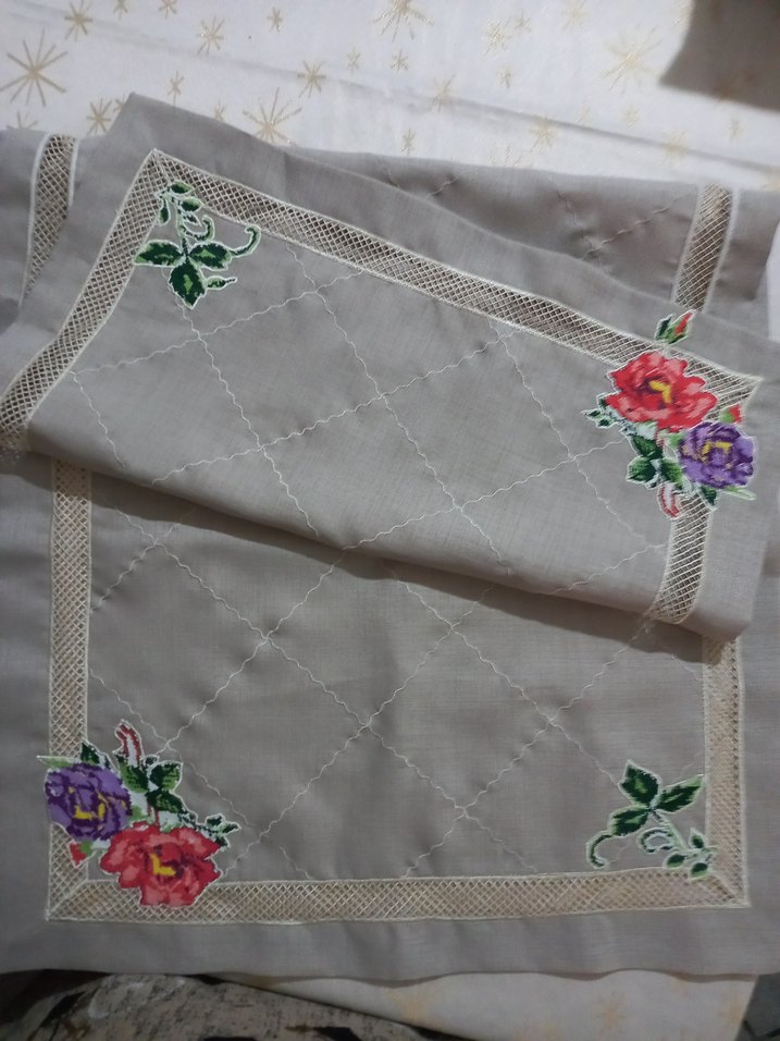 Nakışlı Masa Örtüsü - Görsel 3