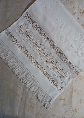 dantel ve kolberli havlu 50×90