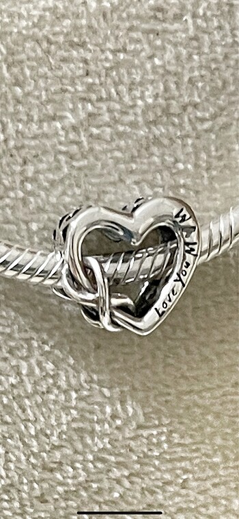 Kalp mom anne charm