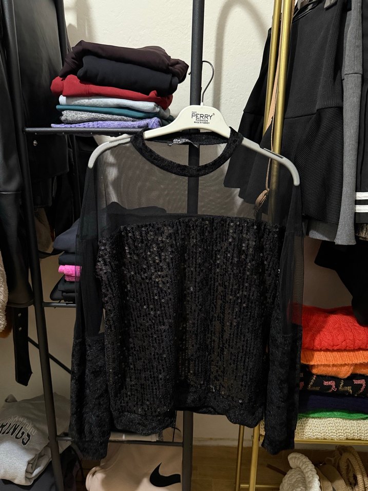 Siyah Payetli Uzun Kollu Gotik Bluz - Görsel 2