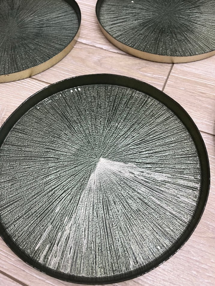 Çağdaş Yeşil Soyut Desenli Tabaklar - Görsel 3