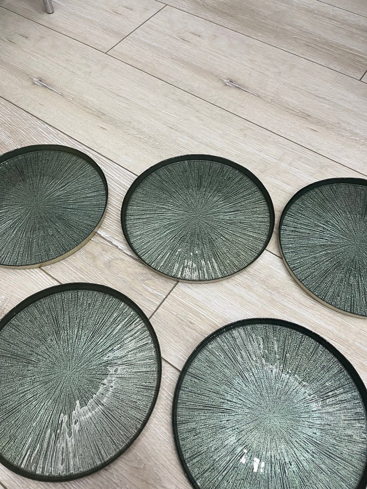 Çağdaş Yeşil Soyut Desenli Tabaklar - Görsel 2