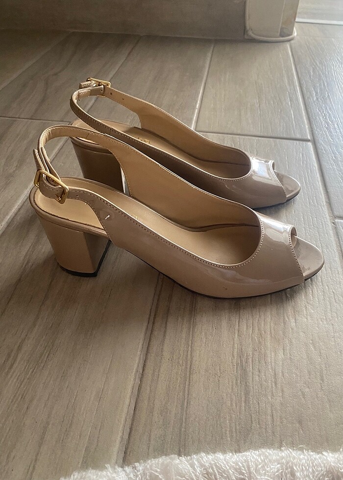 Fabrika marka orta boy topuklu Ayakkabı - Görsel 2