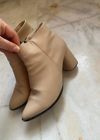 Bej Deri Stiletto Topuklu Kadın Bot - Görsel 2