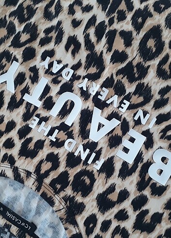 LC Waikiki LCW Casual Leopar desenli tişört