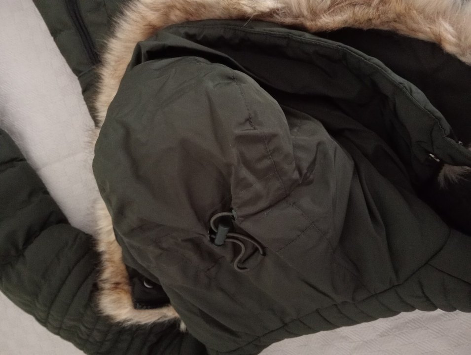 Fabrika kürk detaylı diz üstü mont - Görsel 5