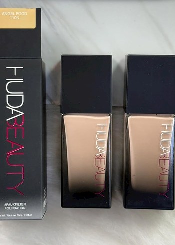 Huda Beauty Fondöten