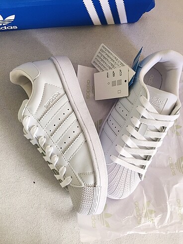 Adidas Superstar