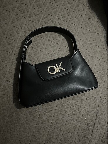 Calvin Klein Siyah mini çanta