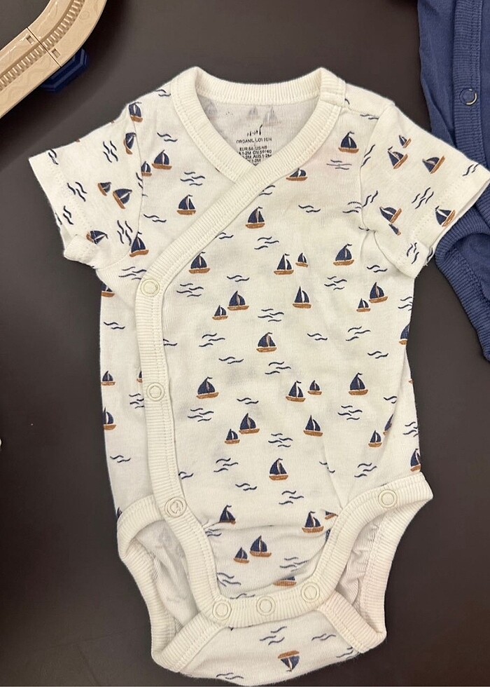 H&M 3 adet zıbın - Görsel 2