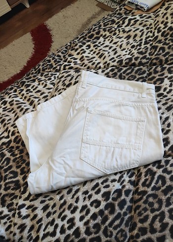 Erkek Beyaz Pamuklu Kemerli Kısa Pantolon - Görsel 4