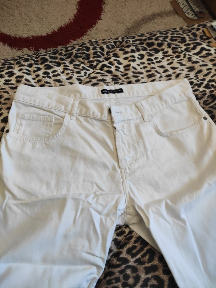 Erkek Beyaz Pamuklu Kemerli Kısa Pantolon - Görsel 2