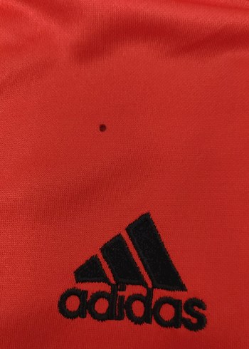 Kırmızı adidas forma - Görsel 2