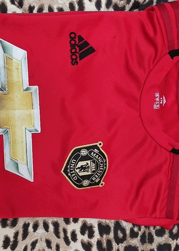 Kırmızı adidas forma - Görsel 5