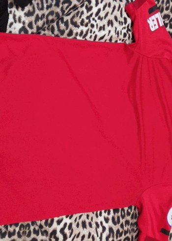 Kırmızı adidas forma - Görsel 4