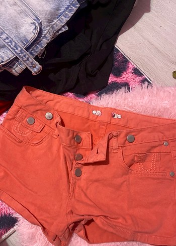 Y2k Düğmeli Pembe Mini Pamuk Şort - Görsel 2