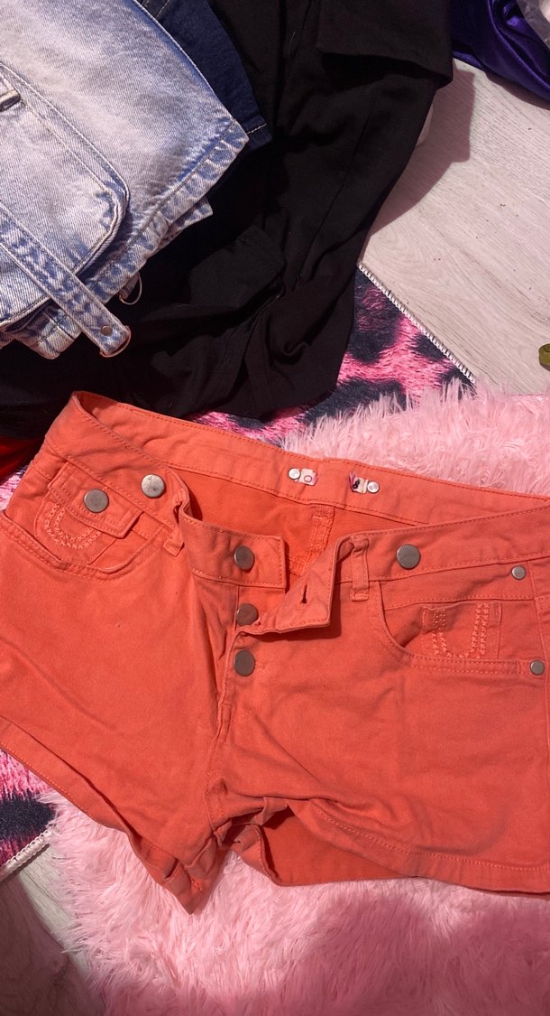 Y2k Düğmeli Pembe Mini Pamuk Şort - Görsel 2