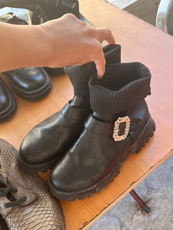 Kemerli Siyah Platform Topuklu Gotik Bot - Görsel 2