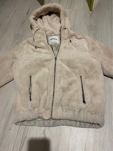 Bershka krem rengi yumoş mont