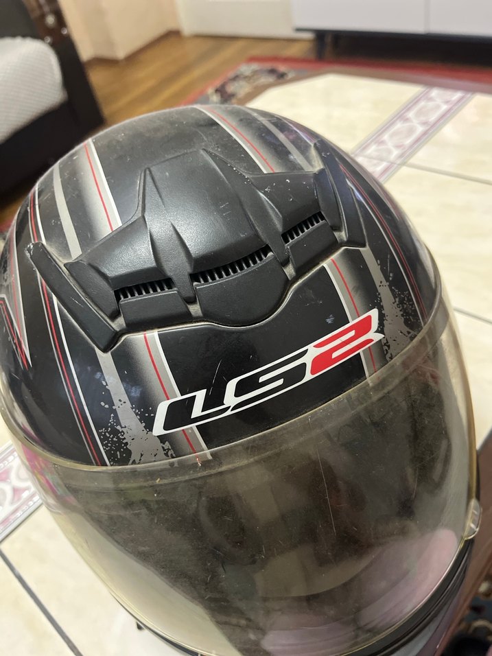 Siyah LS2 Baskılı Motosiklet Kaskı - Görsel 5