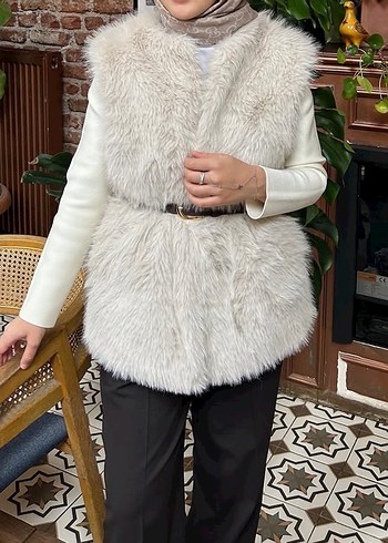 Bej Kürk Detaylı Midi Kadın Yelek - Görsel 2