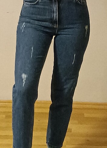 Mom Jeans Yırtık Model