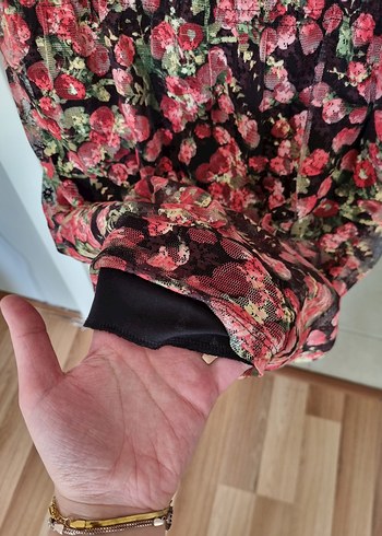 Çiçek Desenli Fırfırlı Midi Elbise - Görsel 4