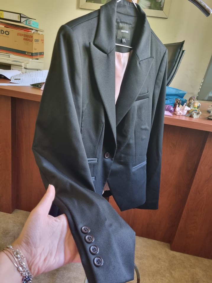 Koton Siyah Kadın Düğmeli Ofis Blazeri - Görsel 4