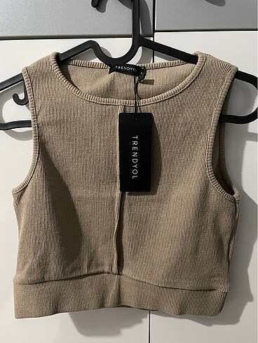 Halter yaka crop